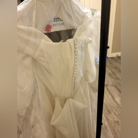 Rosa Clara Capel Wedding Dress & Veil- dress size 8 - Picture 7 of 9